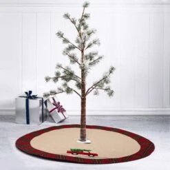 Glitzhome Multicolored Red Truck Christmas Tree Skirt 0.25 In. 9 Glitzhome Multicolored Red Truck Christmas Tree Skirt 0.25 In. -Glitzhome 5c24400c 3a20 46b6 aa14 5b6396919392
